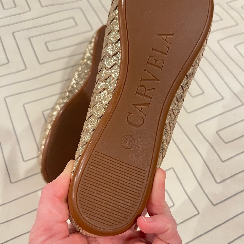 Carvela Gold Woven Leather Flats - Picture 11 of 12